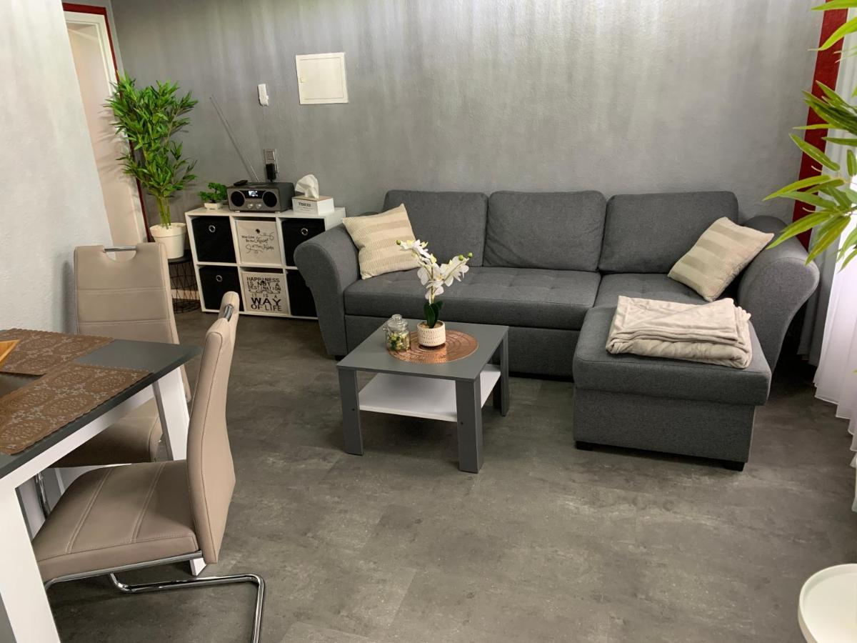 Exklusive Stadtwohnung Am Elbradweg: Best-Preis-Fewo Rathausblick 1 Fuer Max. 3 Pers. Inkl. Wlan, Prime Video & Self Check-In Wittenberge Luaran gambar