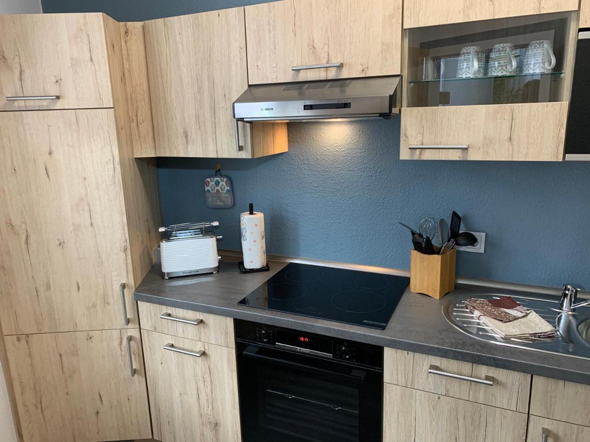 Exklusive Stadtwohnung Am Elbradweg: Best-Preis-Fewo Rathausblick 1 Fuer Max. 3 Pers. Inkl. Wlan, Prime Video & Self Check-In Wittenberge Luaran gambar