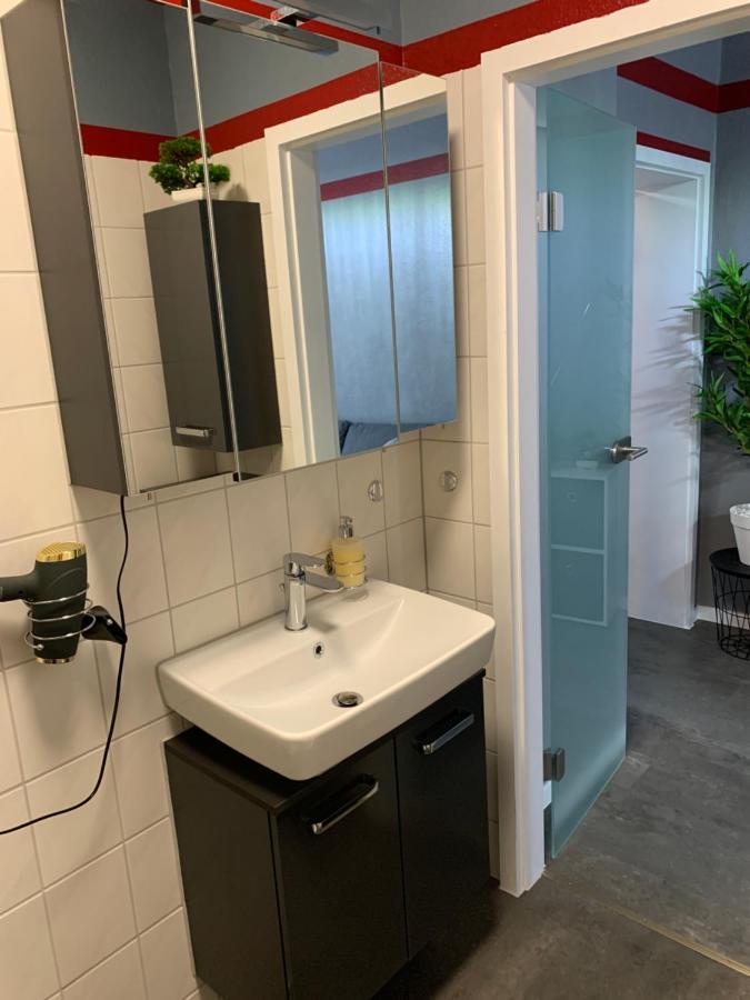 Exklusive Stadtwohnung Am Elbradweg: Best-Preis-Fewo Rathausblick 1 Fuer Max. 3 Pers. Inkl. Wlan, Prime Video & Self Check-In Wittenberge Luaran gambar