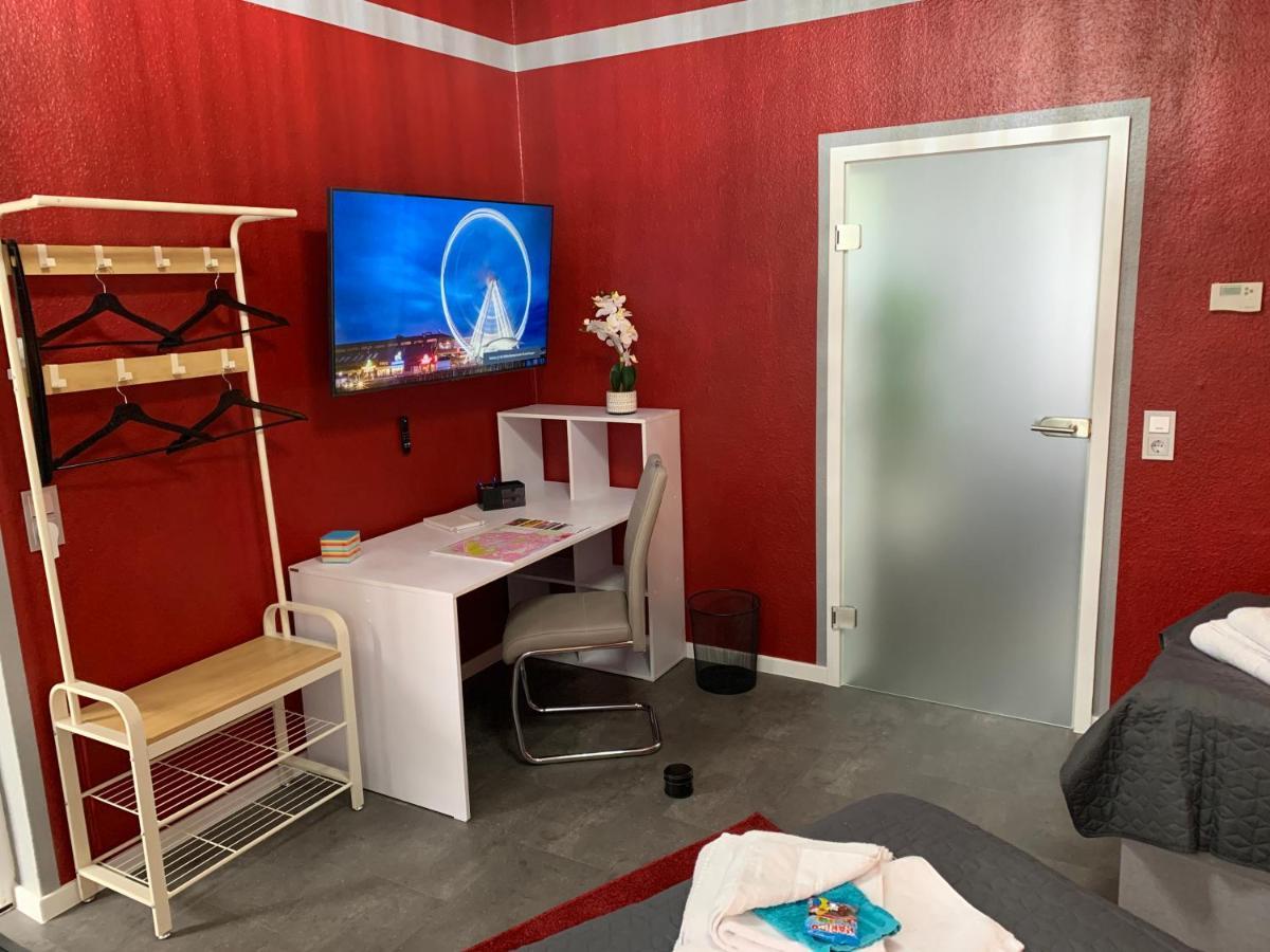 Exklusive Stadtwohnung Am Elbradweg: Best-Preis-Fewo Rathausblick 1 Fuer Max. 3 Pers. Inkl. Wlan, Prime Video & Self Check-In Wittenberge Luaran gambar
